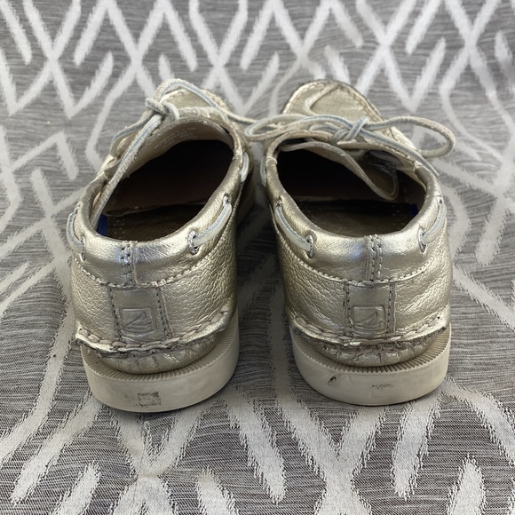 Sperry Metallic Gold Geuine Leather Non-Marking Anti-Slip Boat Shoe Size: 7.5 - Picture 2 of 7